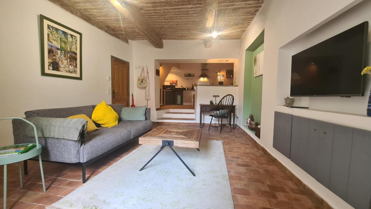 Cocon Du Papillon A Lourmarin Lägenhet Exteriör bild